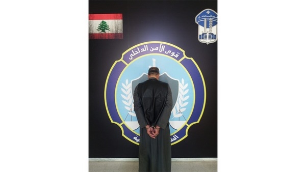 مصنّع وتاجر كبتاغون يتنقل بمستندات مزورة والمجموعة الخاصة في وحدة الشرطة القضائية توقفه مصنّع وتاجر كبتاغون يتنقل بمستندات مزورة والمجموعة الخاصة في وحدة الشرطة القضائية توقفه