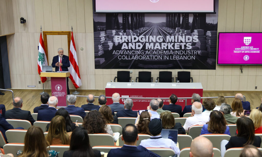 جسر بين العقول والأسواق في الجامعة الأميركية في بيروت الابتكار والبحث في سبيل لبنان مستدام جسر بين العقول والأسواق في الجامعة الأميركية في بيروت الابتكار والبحث في سبيل لبنان مستدام