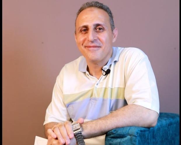 دكتور مصطفى محمود : هذه أسباب الرائحة الكريهة للفم دكتور مصطفى محمود : هذه أسباب الرائحة الكريهة للفم